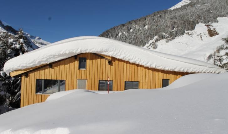 Ecolodging in Andermatt. Accommodation and Hostel with a green touch